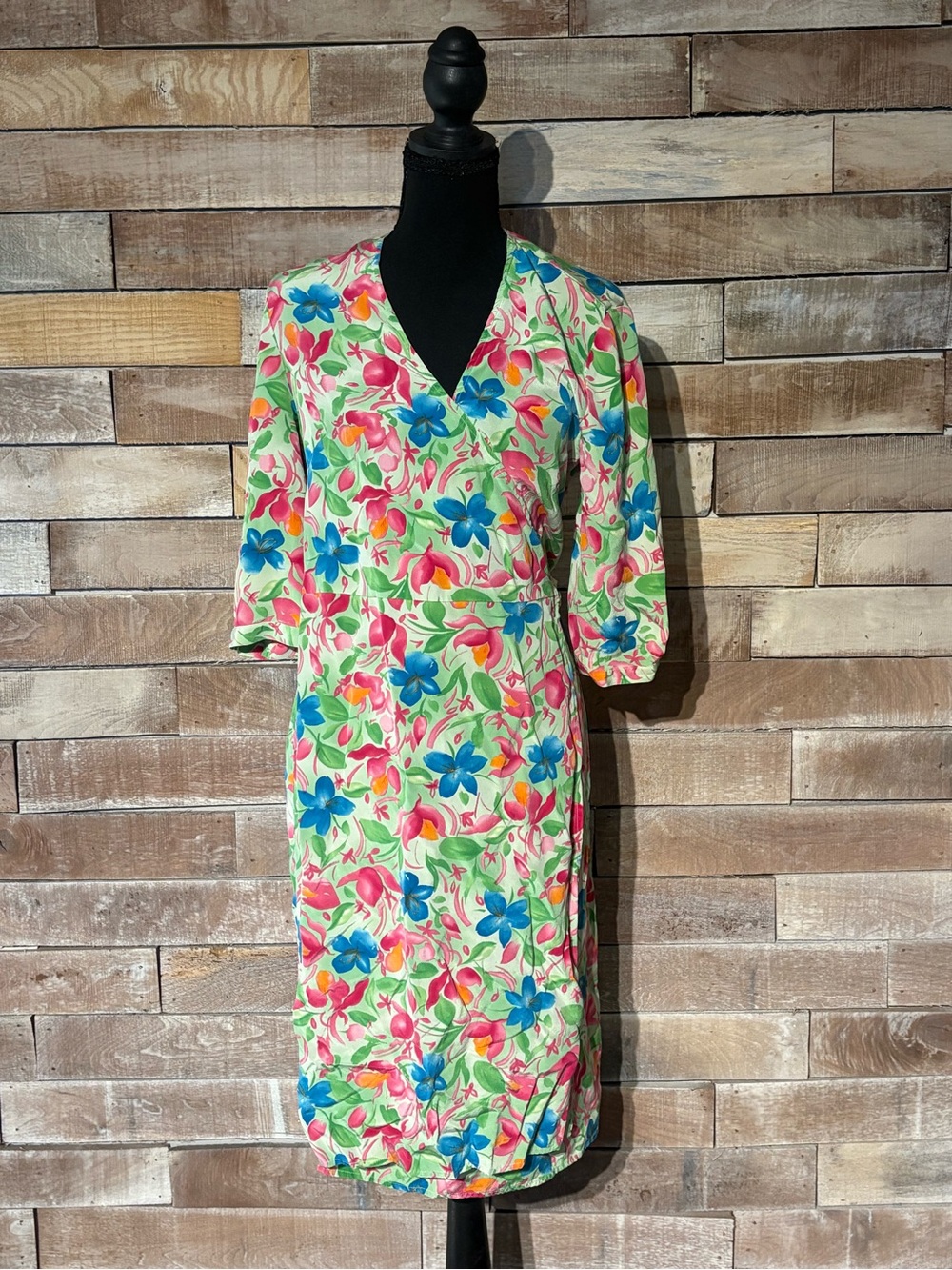 Floral Vneck 100% Silk Wrapped Dress by Diane Von Furstenberg Small